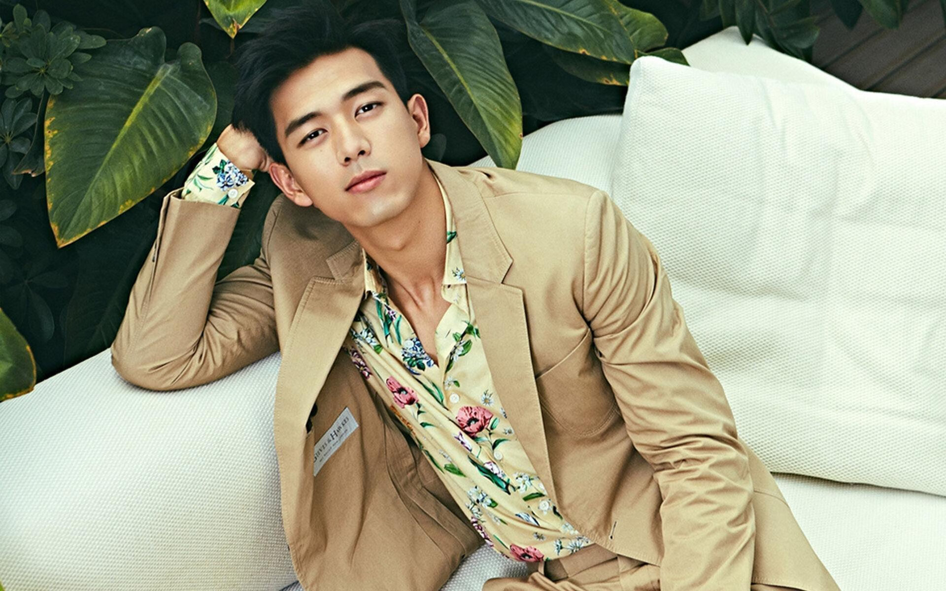 【名将对决】丁俊晖与马克·塞尔比的巅峰较量分析，丁俊晖输给塞尔比却不握手