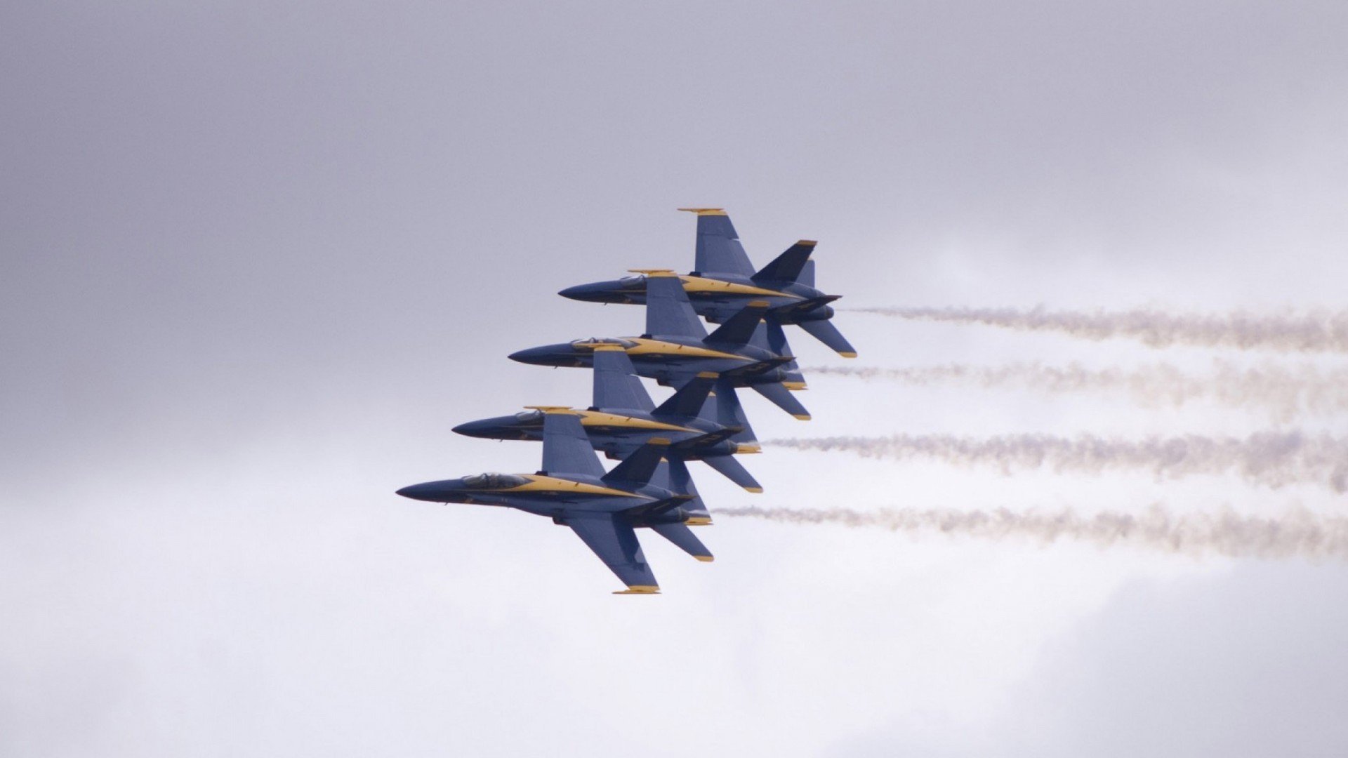 意甲场场精彩：场面火爆，比分胶着，意甲及时比分